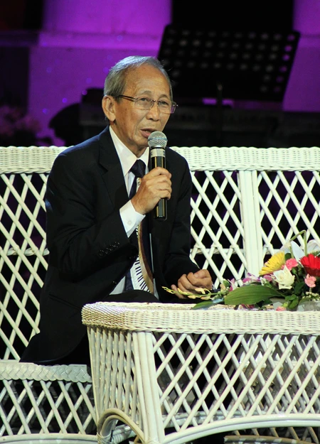 Nồng nàn đêm nhạc Nguyễn Ánh 9 ảnh 1