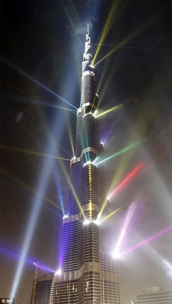 Khám phá tòa tháp cao nhất thế giới ảnh 13 Khám phá tòa tháp cao nhất thế giới ảnh 13