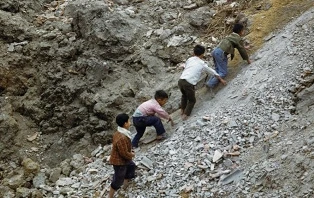 Hà Nội - 12 ngày đêm dưới mưa bom - Kỳ 7: Ngày ác liệt nhất ảnh 1