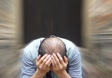 Hủy hoại cơ thể vì ảo thanh sai khiến ảnh 1