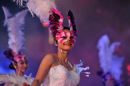 Đêm hội Carnaval Hạ Long rực rỡ sắc màu ảnh 19