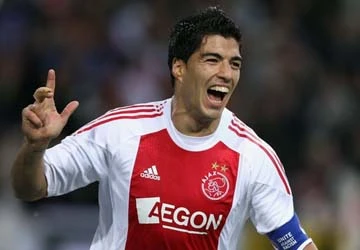 Liverpool chính thức sở hữu sát thủ Luis Suarez ảnh 1