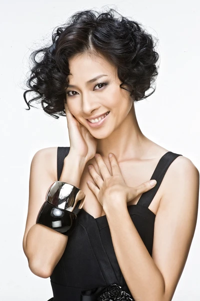 Ngô Thanh Vân ấn tượng với tóc xoăn ảnh 3