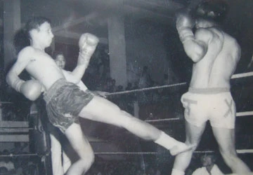 Hạ võ sĩ vô địch quốc gia trong 2 phút ảnh 1