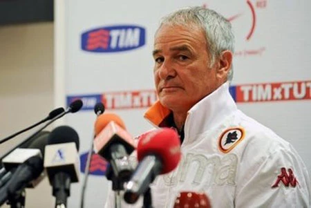 Mourinho “lạnh lùng” đón nhận chiến thắng, Ranieri thất vọng ra mặt ảnh 2