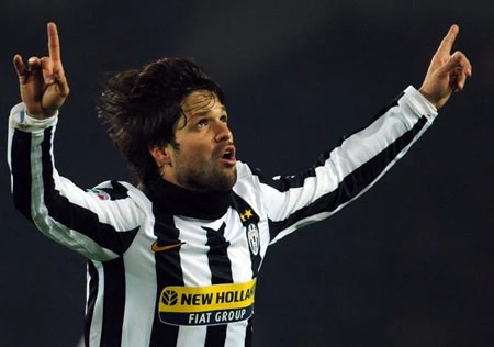 Thắng nhẹ nhàng, Juve và Milan sánh bước vào Tứ kết ảnh 2