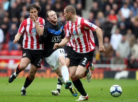 Vượt Sunderland, MU tiếp tục bám sát Chelsea ảnh 3