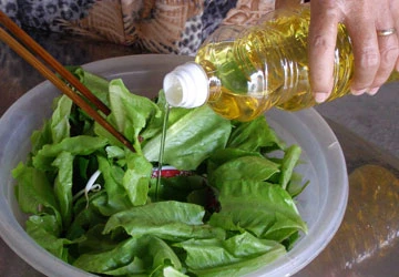 Nhai dầu mè trị bá bệnh: Hoang đường! ảnh 1 Nhai dầu mè trị bá bệnh: Hoang đường! ảnh 1