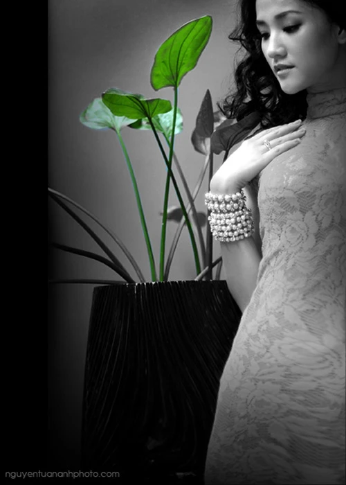 Maya cá tính với áo thun quần jean ảnh 8