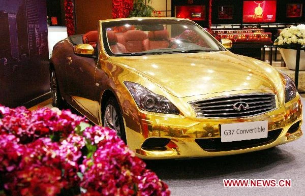 Chiếc xe hơi dát vàng ở Trung Quốc ảnh 3