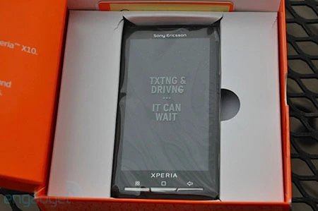"Đập hộp" Xperia X10 phiên bản Mỹ ảnh 4