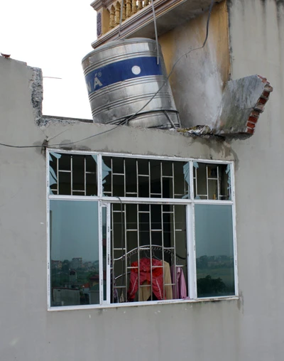 Nổ lớn ở làng pháo Bình Đà, một người chết ảnh 1