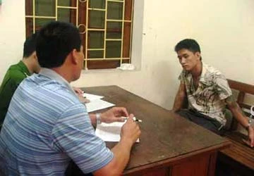 Lạng Sơn: Đòi nợ thuê chém trọng thương con nợ, đánh cả cảnh sát ảnh 1