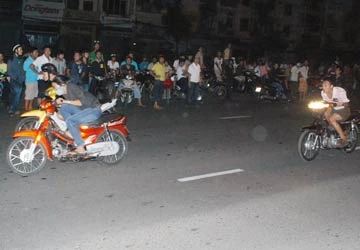 Sài Gòn lại có “bão” ảnh 1