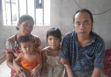 Đôi vợ chồng mù hát rong ảnh 1