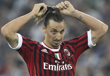 Siêu tiền đạo Zlatan Ibrahimovic tính chuyện nghỉ hưu ảnh 1