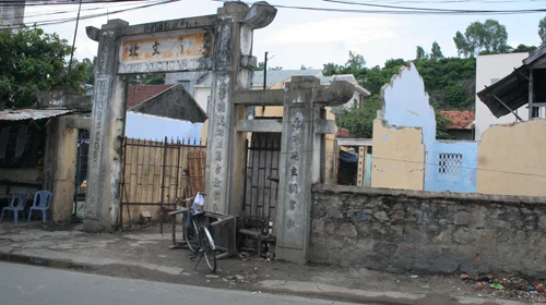 Xây tượng đài A.Yersin, khôi phục miếu thờ đạo học ảnh 1