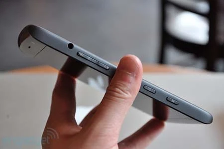 "Đập hộp" Dell Streak màn hình 5 inch ảnh 7