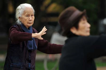 Thể dục buổi sáng ở Hà Nội ảnh 6