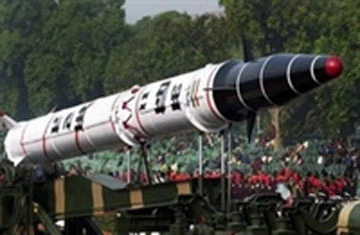 Ấn Độ thử thành công tên lửa đạn đạo tầm trung ảnh 1