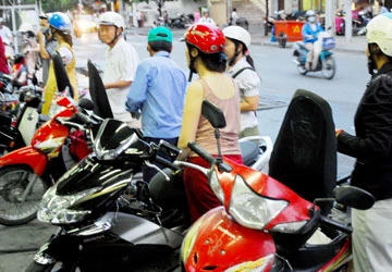 Giá xăng dầu: Phải để cả xã hội cùng giám sát ảnh 2 Giá xăng dầu: Phải để cả xã hội cùng giám sát ảnh 2