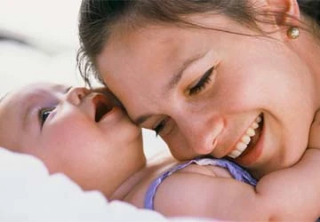 Đừng để người giúp việc trở thành mẹ của con bạn ảnh 1