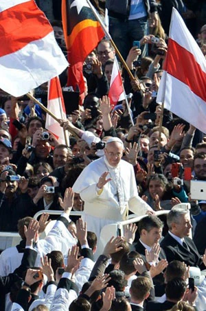 Giáo hoàng Francis lên ngôi ảnh 2 Giáo hoàng Francis lên ngôi ảnh 2