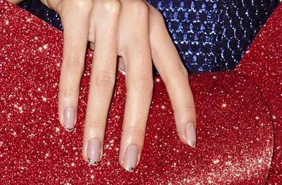 Gợi ý màu nail đón Tết ảnh 3