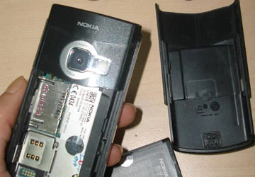 Tỉnh táo khi mua điện thoại cũ ảnh 1