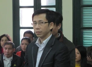 Tổng giám đốc thao túng giá chứng khoán lĩnh 4 năm tù ảnh 1