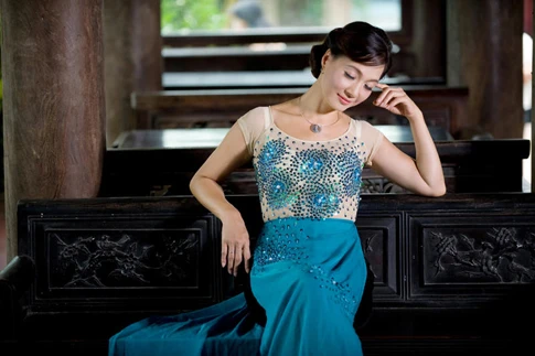 NSND Lê Khanh làm người mẫu áo dài ảnh 2