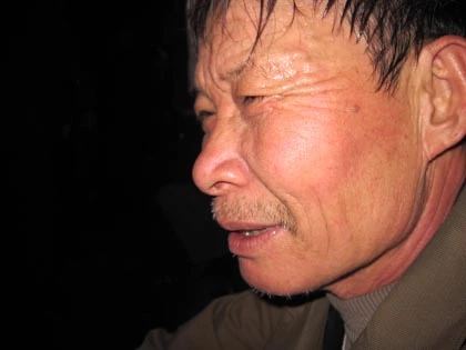 Lễ khai Ấn đền Trần: Hỗn loạn, hàng chục người ngất xỉu ảnh 14