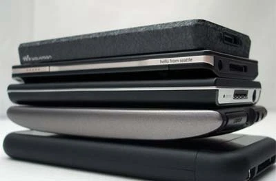 Nổi bật với đường viền kim loại.