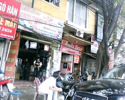 Đột kích phố làm biển số giả ảnh 1