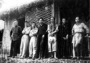 Nguyễn Huy Tưởng trong vai trò nhà báo ảnh 2