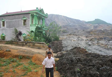 Vụ sạt lở tại bãi thải than, Thái Nguyên: Cuộc tìm kiếm vẫn vô vọng ảnh 1