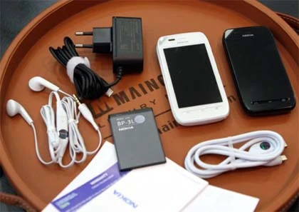 Mở hộp điện thoại Nokia 603 màn hình sáng nhất ở VN ảnh 6