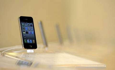 iPhone 4 chính thức đến tay người dùng ảnh 1
