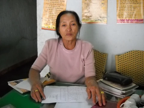 Bà lão nghèo vận động góp 230 triệu đồng cho miền Trung ảnh 1