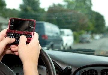 SMS giảm nhiệt, nhà mạng “lạnh sống lưng” ảnh 1