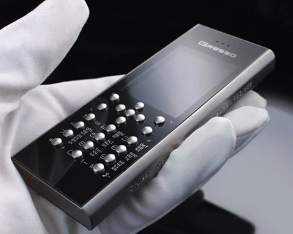 Gresso ra điện thoại hạng sang vỏ Titan ảnh 6