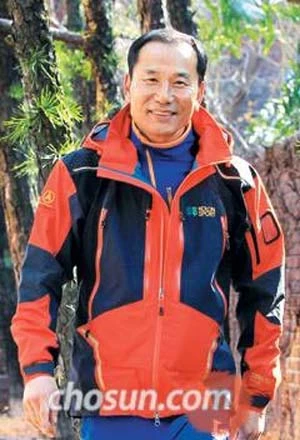 Người Hàn Quốc thứ năm chinh phục 14 đỉnh núi cao nhất ảnh 1