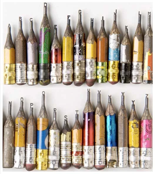 Điêu khắc siêu nhỏ trên... ruột bút chì ảnh 9