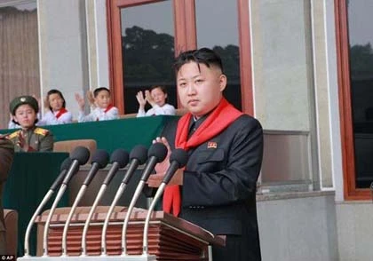 Đội viên bật khóc khi gặp Kim Jong Un ảnh 2