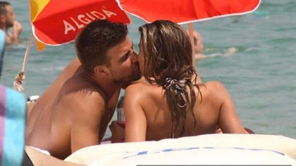 Sốc: Shakira lộ clip sex với Pique ảnh 1