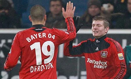 Nụ cười chiến thắng trở lại Leverkusen ảnh 1