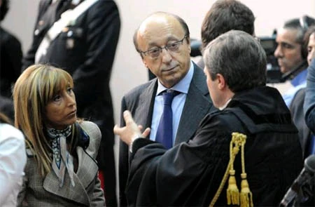 Chưa kịp ăn mừng danh hiệu, Ancelotti đã hầu tòa ảnh 3