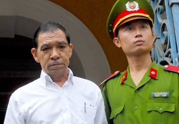 Ông Huỳnh Ngọc Sĩ bị phạt tù chung thân ảnh 1