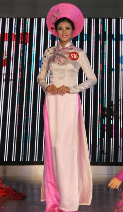 Ngọc Hân đăng quang nhờ bộ bikini của Phước Hạnh? ảnh 2