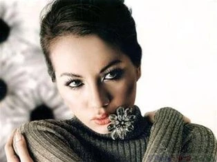 Siêu mẫu Ngọc Thúy bị chồng cũ đòi 288 tỉ đồng ảnh 1